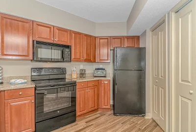 Enjoy Stunning Views from Living Room, Bedroom, and Balcony. Ample Space for Dining, Games, and Relaxation. Fully Equipped Kitchen, Free WI-FI, TVs in Every Room, Washer/Dryer Included in Our Penthouse